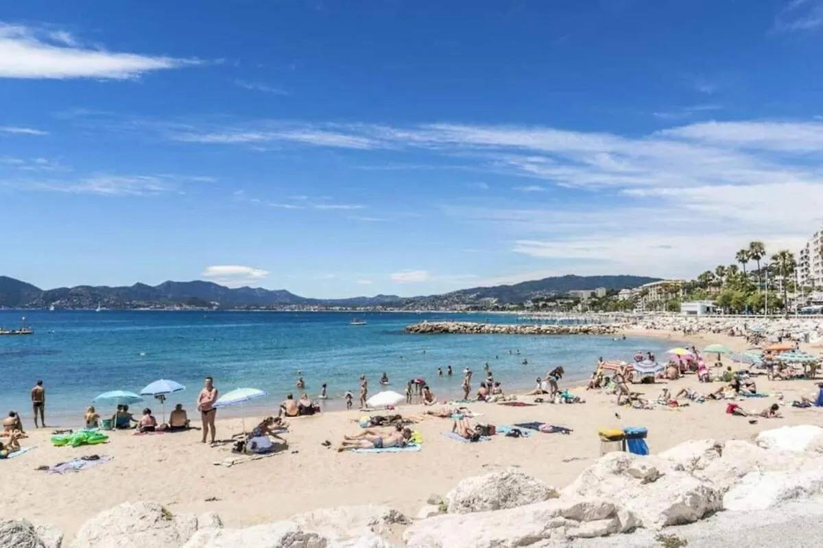 C039-Appartement Lumineux Au Suquet Pour 3 Personnes Cannes Apartment